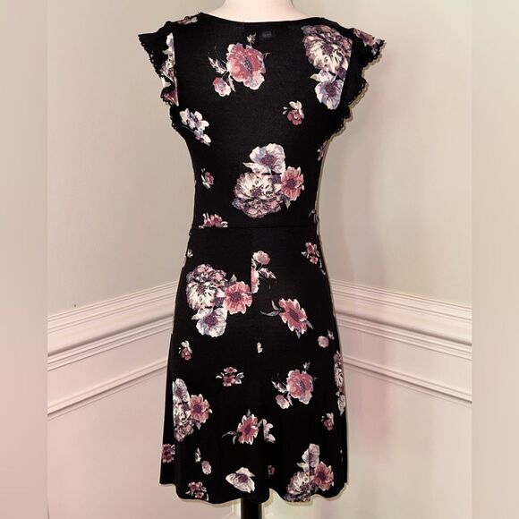 American Rag Floral Dress, Flutter Sleeves with Ruffles, A-Line, Women’s Size XS - Picture 2 of 7